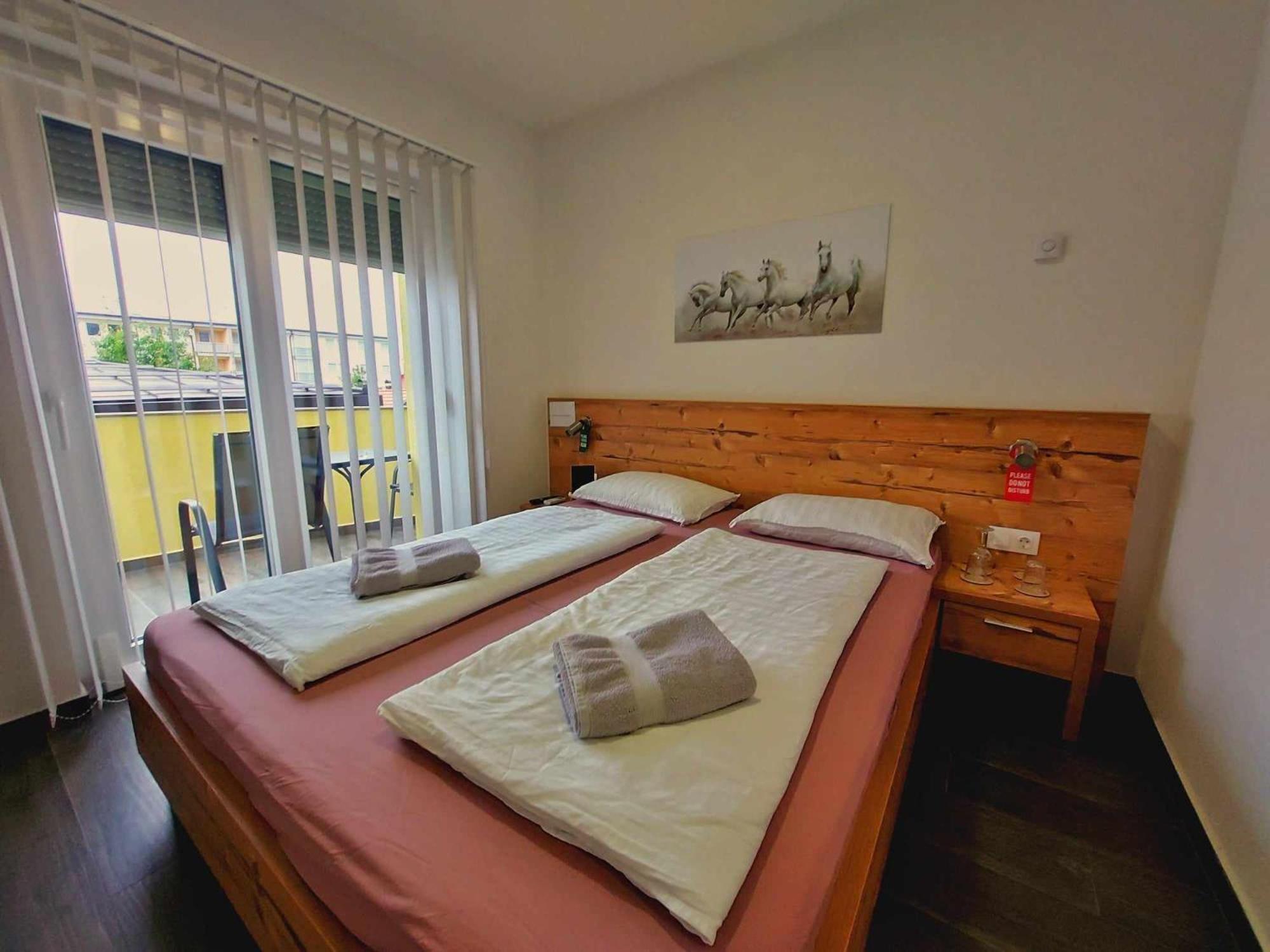 Gold Apartmani Kozarac Exterior photo